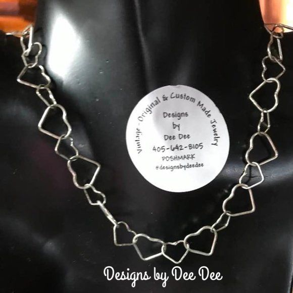 Vintage Jewelry - Unusual Vintage  Silver Tone Heart Collar Necklace